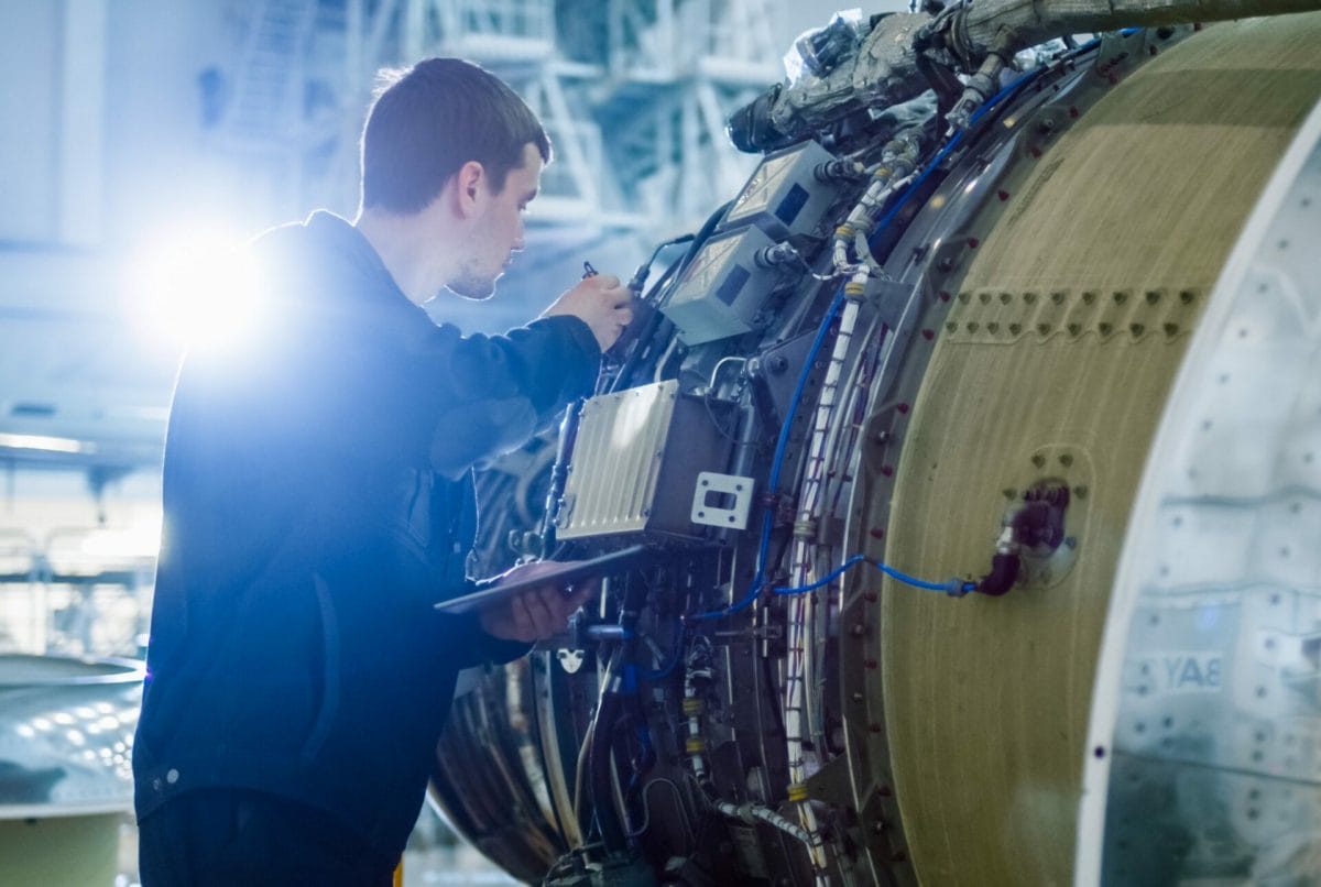 Careers in Aviation Maintenance Aircraft Maintenance Inspector Avionics Technician Aircraft Maintenance Engineer 360 Aviation Life